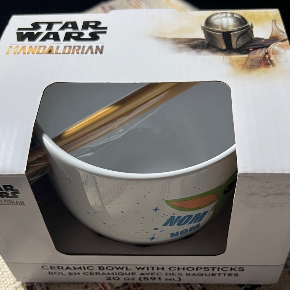 🥢Disney Star Wars The Mandelorian Baby Yoda Grogu Ceramic Bowl with Chopsticks - Picture 12 of 12